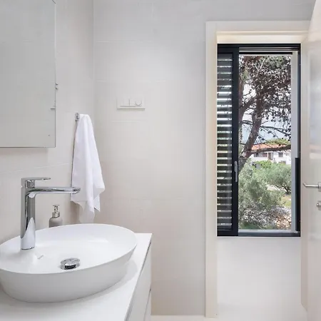 1 Bedroom Awesome In * 贝蒂纳