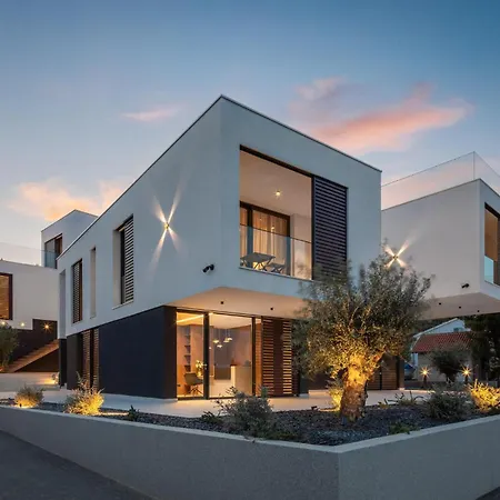 1 Bedroom Awesome In *