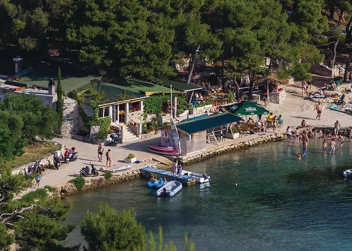 1 Bedroom Awesome In *